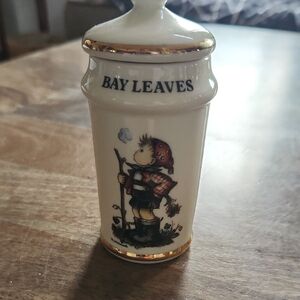 Hummel Cream and Gold Spice Jar - Bay Leaves